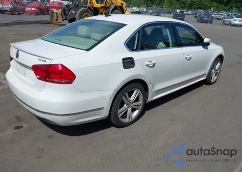 2014 Volkswagen Passat 2.0L Tdi Sel Premium z USA, uszkodzony, nr VIN 1VWCN7A30EC080080